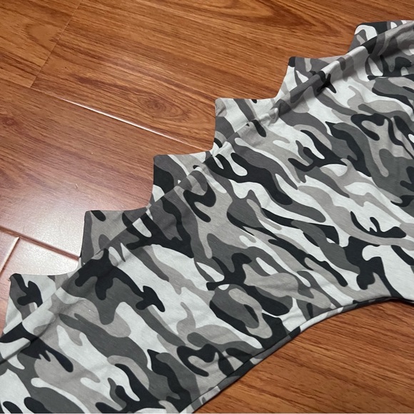 The Mini Classy All Camo Everything Dino Pants Size 8 - Picture 13 of 16